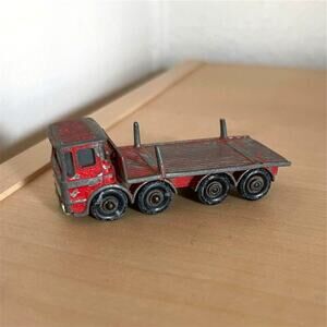 Vintage 1960s Matchbox Lesney No. 10 Leyland Pipe Truck Red Diecast Junkyard